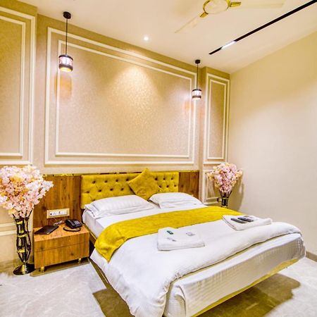 La Hotel Metro Near Bkc Mumbai Dış mekan fotoğraf